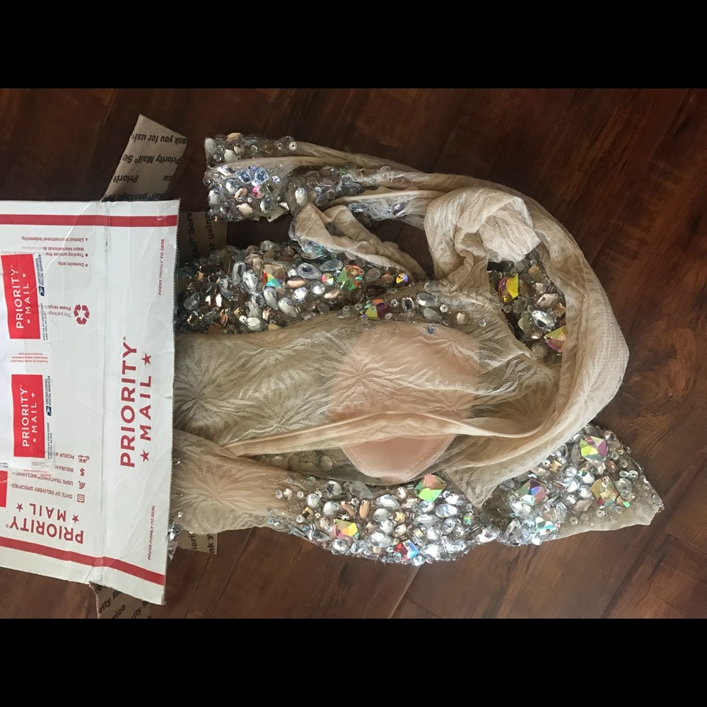 Dress - Picture 3 of 8